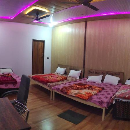Hotel Trishul Inn Karnaprayāg Eksteriør bilde
