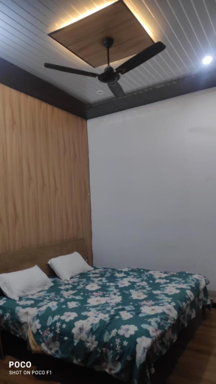 Hotel Trishul Inn Karnaprayāg Eksteriør bilde
